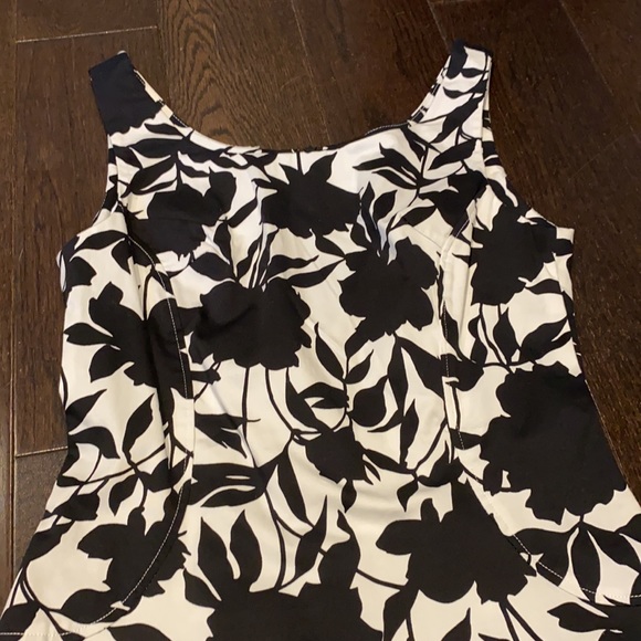Suzy Shier black and white floral dress SizeS - Picture 2 of 6